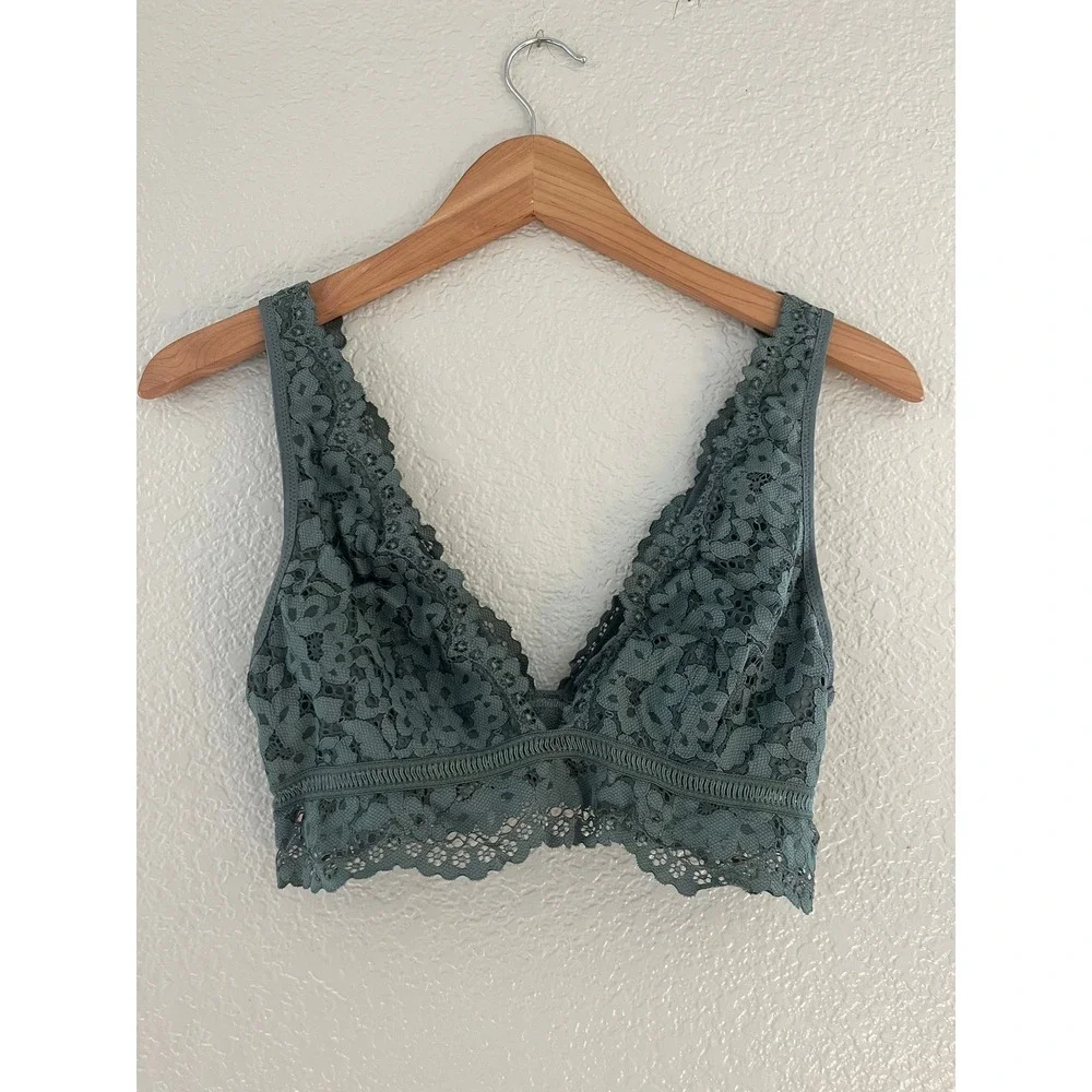 Victorias Secret Body By Victoria Lace Bralette Green V-Neck 362812-B4F‎ Medium